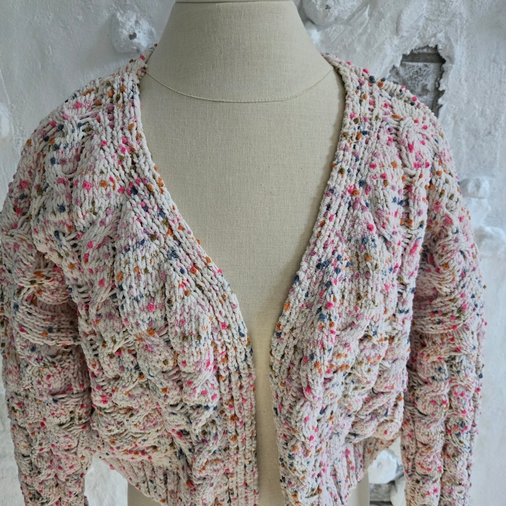 Moon & Madison Confetti Chenille Cable Knit Cropped Cardigan Small Winter Fall - Picture 4 of 12